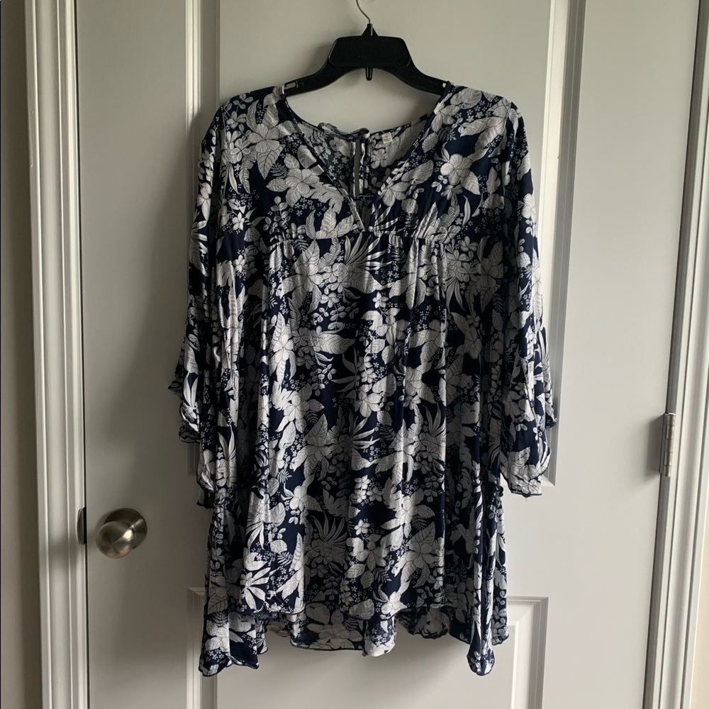 Navy Floral Flute Sleeve Dress